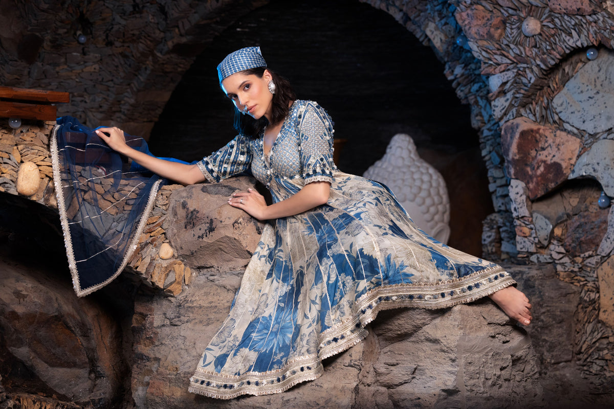 GILIA AZRAQ ANARKALI