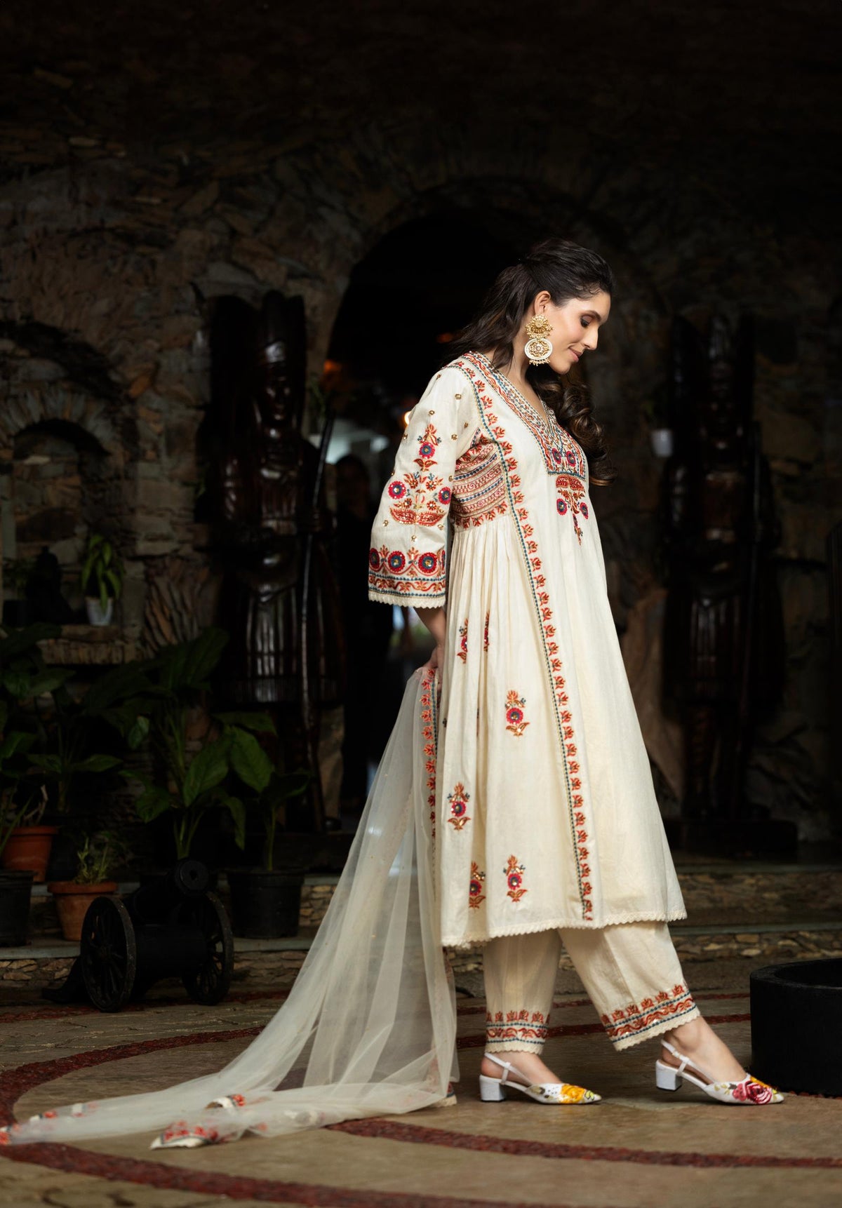 AZUKA AARI ANARKALI